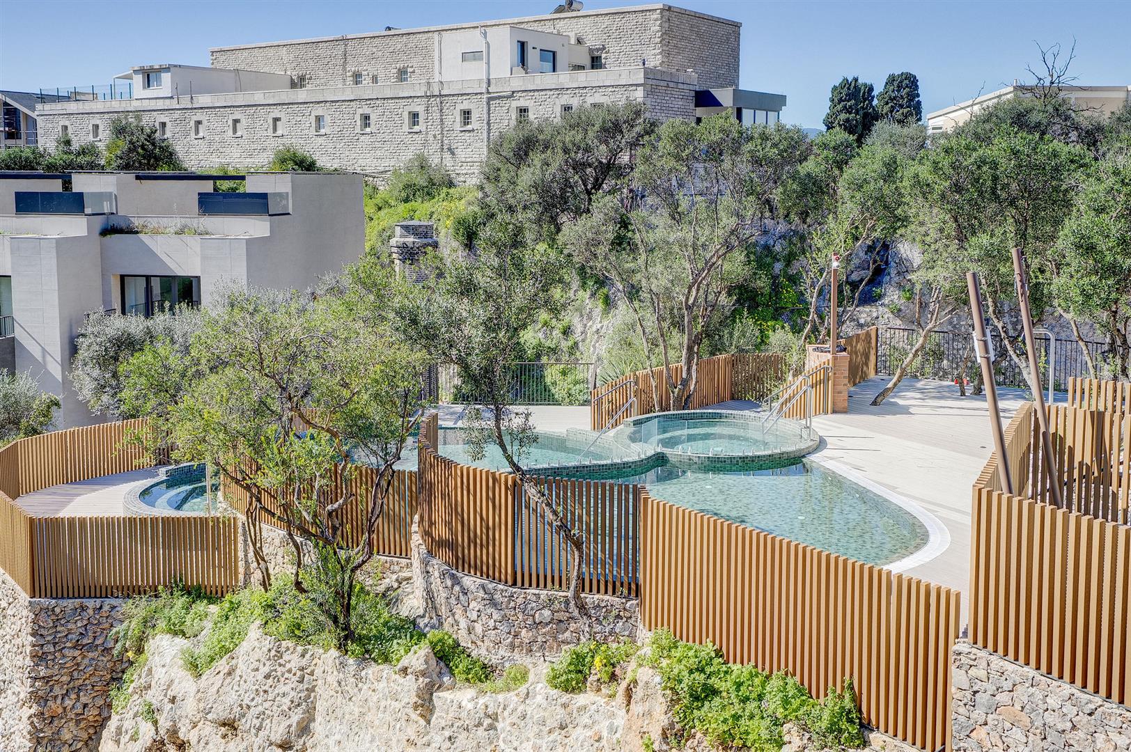 Image of House - 4 Bedrooms - 4 Bathrooms for Rental in North Gorge-Gibraltar, Image 27